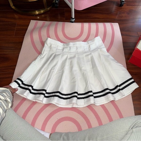 Forever 21 White Skater Skirt with Black Stripes - Picture 5 of 11